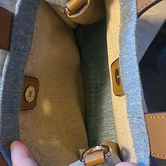 Purse - Picture 3 of 4